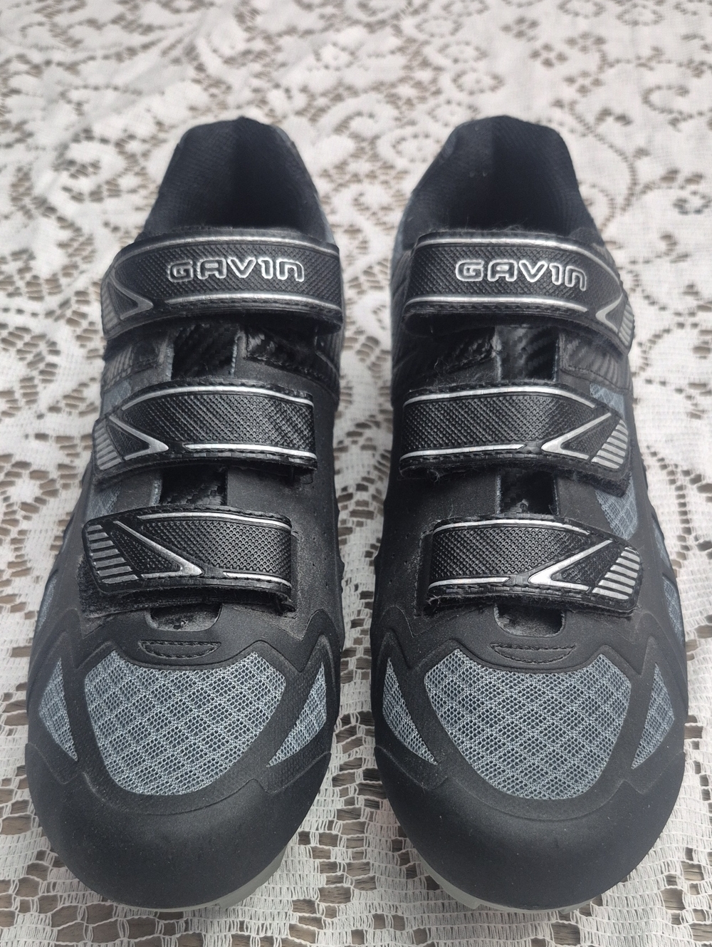 Gavin Unisex Black and Gray Cycling Shoes